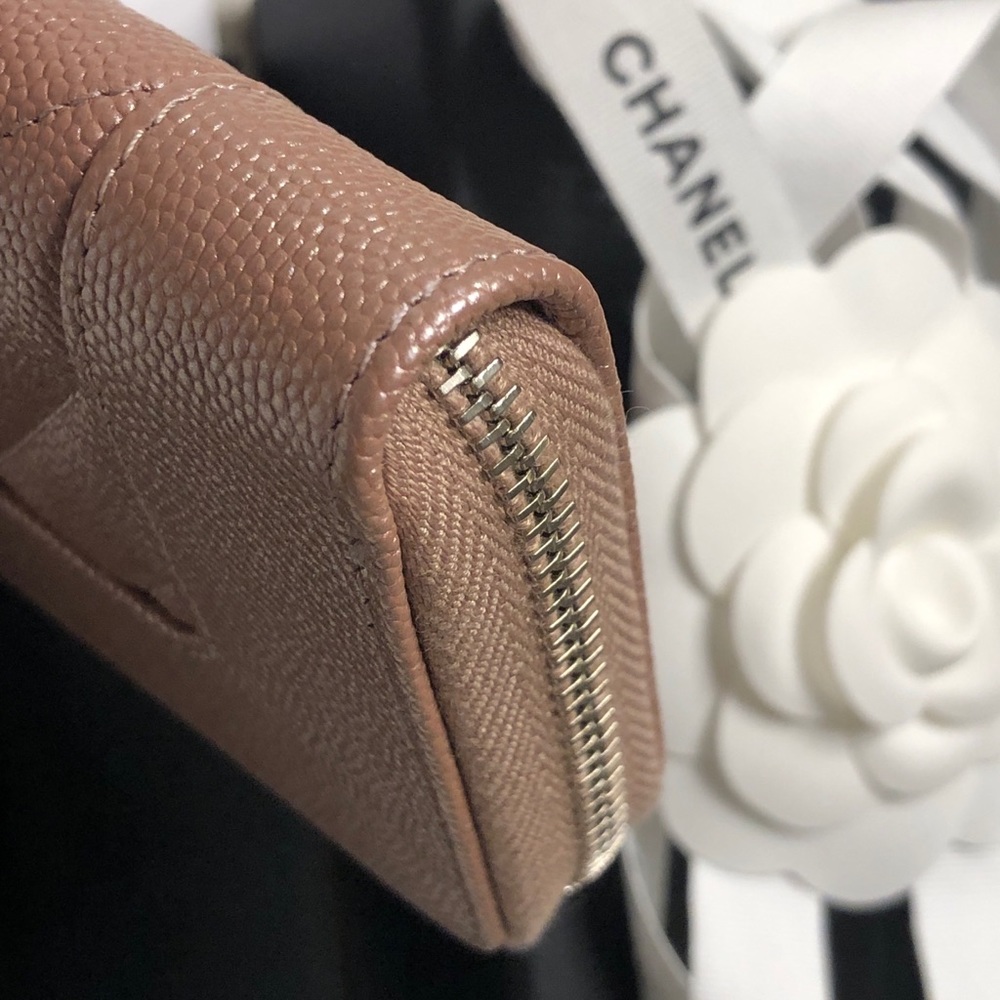 Chanel Iridescent Rose Gold Zip Wallet Card Holder - Picture 5 of 13